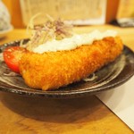 さしみや 山川水産 - カニクリームチーズコロッケ。