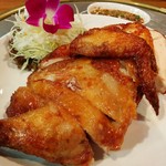 ドンムアン - ガイ・ヤン。タイ風焼き鳥。