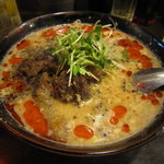 横浜 青葉餃子 - 牛すじ坦々麺