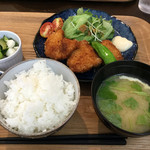 食堂コヨミ - 大葉ミソを包んだチキンカツ