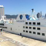 「サンタモニタの風」のテラスからルミナス神戸2を