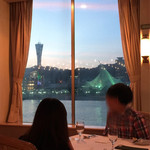 THE KOBECRUISE ルミナス神戸2 - ルミナス神戸2レストラン「カリブ」内