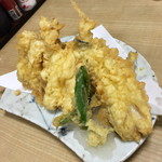 動坂食堂 - アナゴ天ぷら（８００円）２０１６年８月