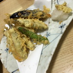 動坂食堂 - 稚アユの天ぷら（６５０円）２０１６年８月