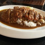 TABLE あじと - あじとカレーとんかつトッピング大盛 なんだかな～の￥1130