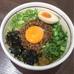 麺屋はなび - 元祖台湾まぜそば 麺少なめ、煮卵 810円