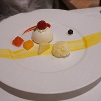ヴェル・ボワ - ココナッツミルクのムースとパイナップルのシャーベット