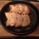 居酒屋 じゃがいも - 鉄鍋餃子