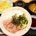 松屋 - 料理写真:三色丼 国産生野菜セット￥６５０