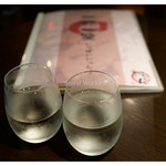 松っちゃん - 日本酒 … いわゆる黒龍グラスできっちり一合です（2013.06）