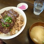 ヤムヤム - 肉丼