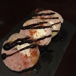 エ パタティ エ パタタ - （2016・7月）鳥モモ肉のクリームチーズ巻き
      