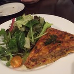 エ パタティ エ パタタ - （2016・7月）本日のキッシュ 野菜たっぷりキッシュトマトバジル風味