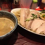 麺 ヒキュウ 六甲道店 - つけ麺(チャーシュー増し)