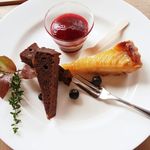 ミオンエシカルキッチン＆カフェ - Dessert Set（カトルカールショコラ/洋梨のタルト）1,200円+税 2016/08