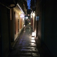 祇園 なん波 - 右側の店です