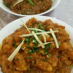 インド･パキスタン料理 ホット・スプーン - 手前ゴビゴーシュ
      奥マトンチェティナード