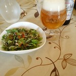 東温野菜のミニサラダ、ノンアルコールビール
