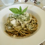 東温バジルのジェノヴァソーススパゲティー