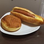 粉とクリーム - 惣菜パソはカレーかウインナーにかぎる。  自宅にて