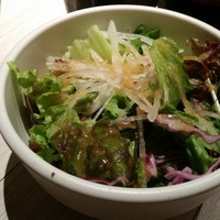 代官山焼肉 kintan - おかわり自由のサラダ