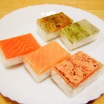 ヒロ助 - 一口押し寿司５種類。