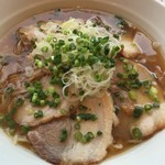 上海ドールバイワキヤ - このチャーシュー最高に好きです。ちょっとだけ豚肉らしい匂いがするのですが、これが臭いとの紙一重で私の場合はクセになる好きな香りです。