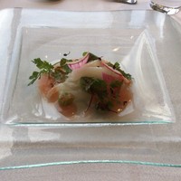 Kobe Grill - マイクロキュウリ入り。ゴールデントマトのソースがあみゃい♪