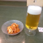 Hoterukyabinasu Fukuoka Resutoran - 2016年7月　氷点下-3℃の極秘冷え生ビール＋白菜キムチ　562＋346円
