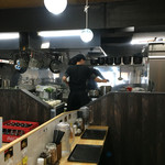 麺処 次男房 - 綺麗な店内