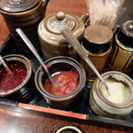 和牛カルビ屋　朱苑 - 卓上調味料