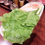 和牛カルビ屋　朱苑 - サンチュ盛り合わせ