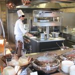 セント レジス ホテル - オープンキッチンの店内