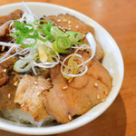 千代橋黄金らーめん ダルマ - 肉飯