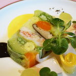 モナリザ - 夏野菜のプレッセ　ミキュイに仕上げた白イカのマリネと共に