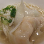 DIN TAI FUNG - 蝦肉馄饨湯麺８８ドル（エビワンタンスープ麺）