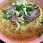 TAI THAI - タイ風ラーメン・揚げ春巻き・タイ風チキン・サラダセット(大盛）￥880