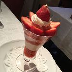 資生堂パーラー - 長野県 信州畑工房産 恋姫のストロベリーパフェ