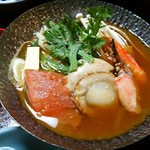 千葉旅館 - 百年蔵味噌仕立て海鮮鍋：身の厚い帆立・海老・蟹♪