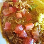 挽肉カレーに生トマト！