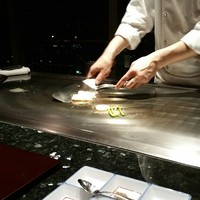 Kobe Grill - 華麗な手捌き