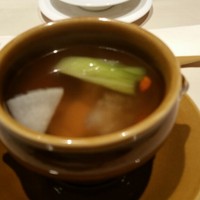 翠亨園 - 天草大王と干し貝柱、ツバメの巣の蒸しスープ