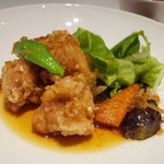わかば食堂 - 鶏モモ肉の唐揚げ ゆずの香り 油林ソースがけ(2016/08/10 南国酒家 原宿本店)