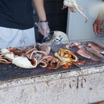 道の駅ふかうら かそせいか焼き村 - 焼いてます。