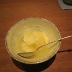 二条城ふる田 - 桃