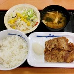 松屋 - カルビ焼肉定食（630円）