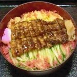 東寿司 - うなぎチラシアップ