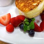 Sunny Days Monsarrat Ave Honolulu - イチゴとブルーベリー