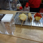 立酒場 たまきち - 塩で食べる串カツ