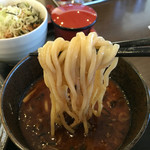 麺処田ぶし - 麺は太麺